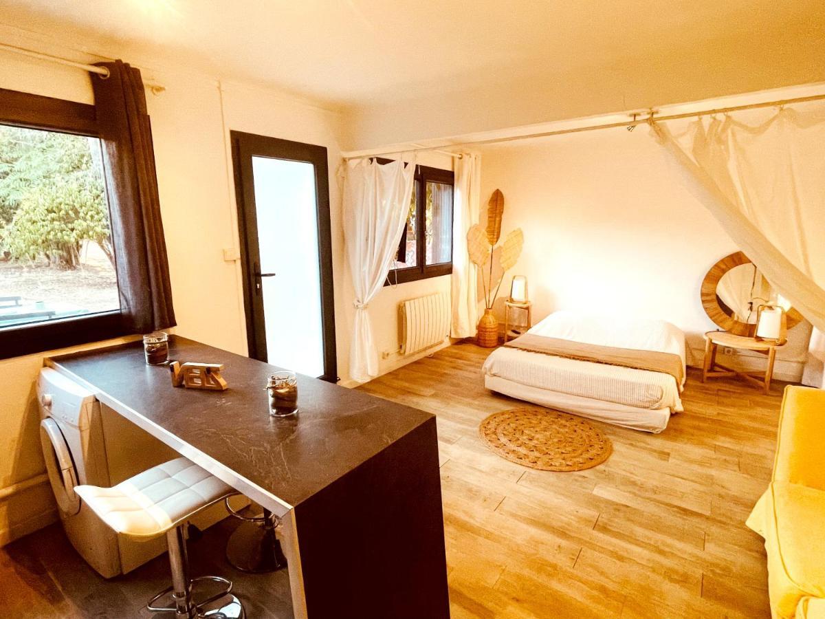 Superbe Appartement Boheme Dans Les Vignes نيم المظهر الخارجي الصورة