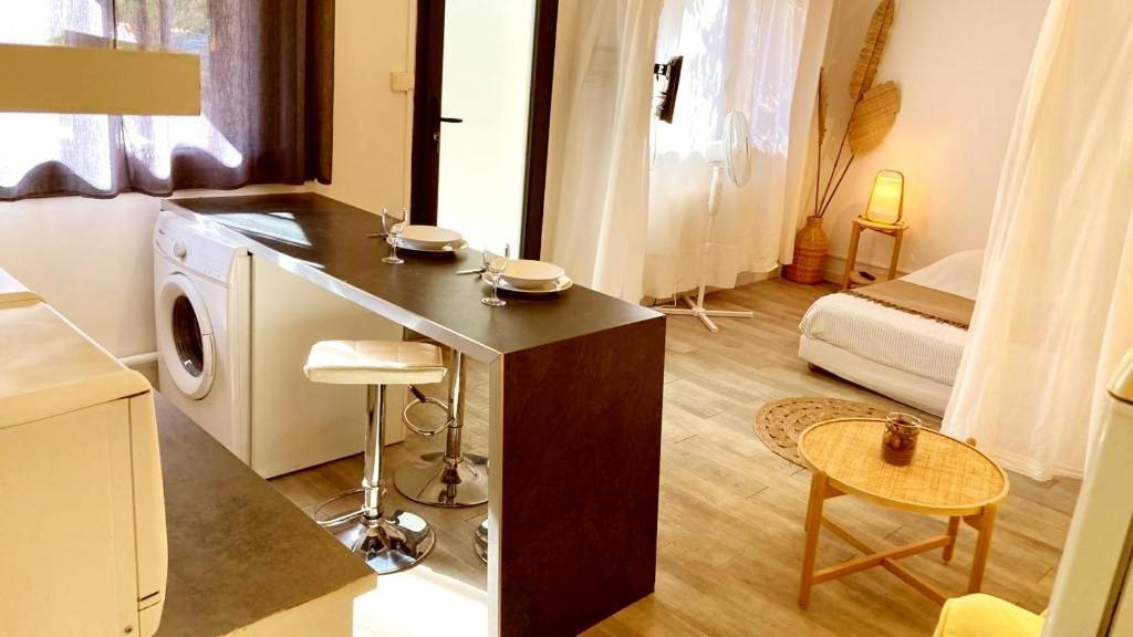 Superbe Appartement Boheme Dans Les Vignes نيم المظهر الخارجي الصورة