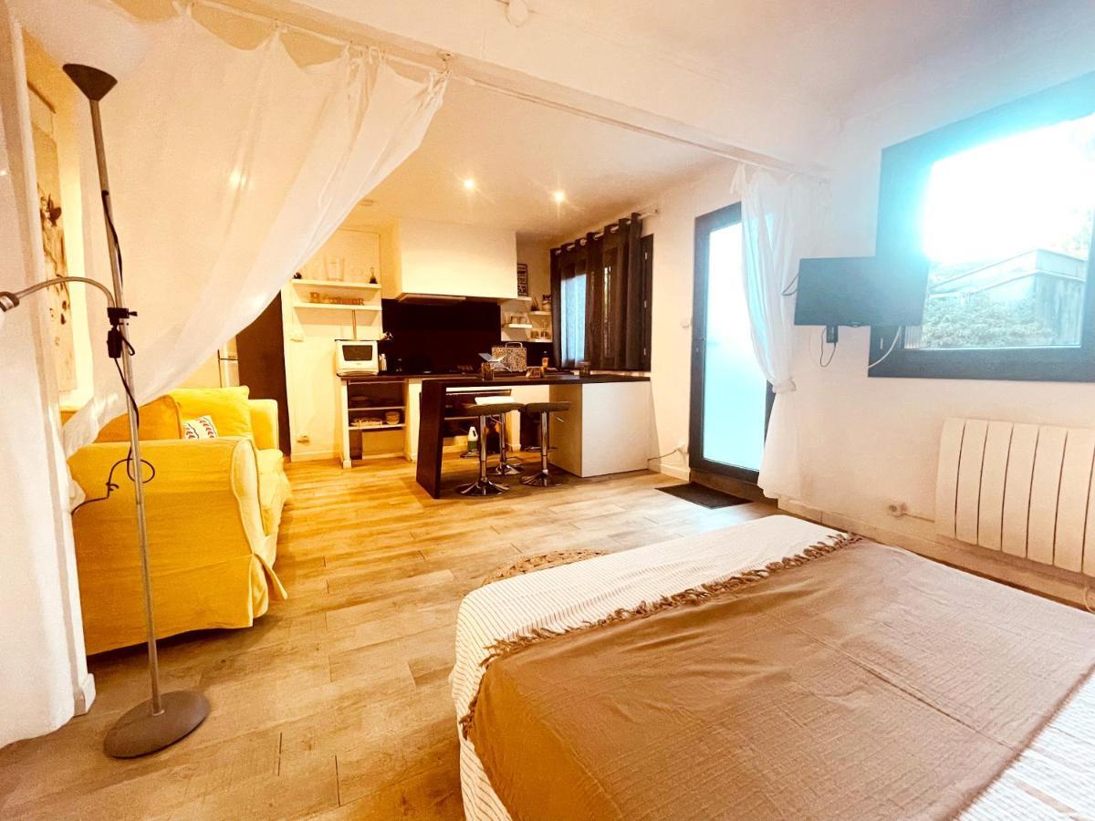 Superbe Appartement Boheme Dans Les Vignes نيم المظهر الخارجي الصورة